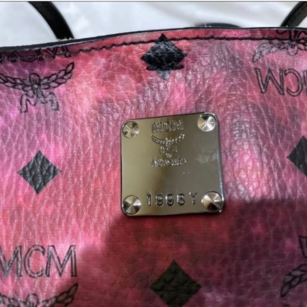 โญ๏ธ2xHOST PICKโญ๏ธ MCM Limited Edition Galaxy Coated Canvas Shopper Tote w/dust bag - Picture 5 of 6